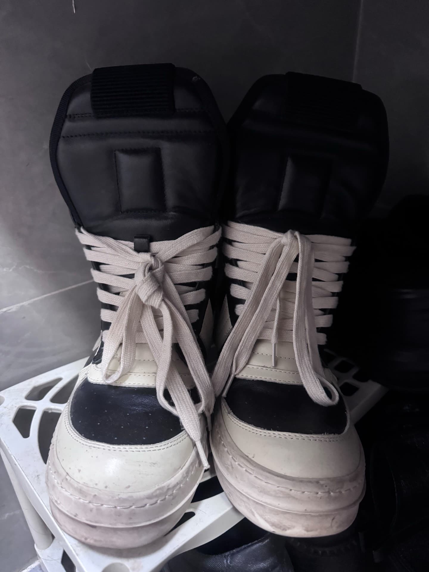 кроссовки rickowens 37-го размера, куплены в обычном магазине, самая высокая версия, цена от 1500