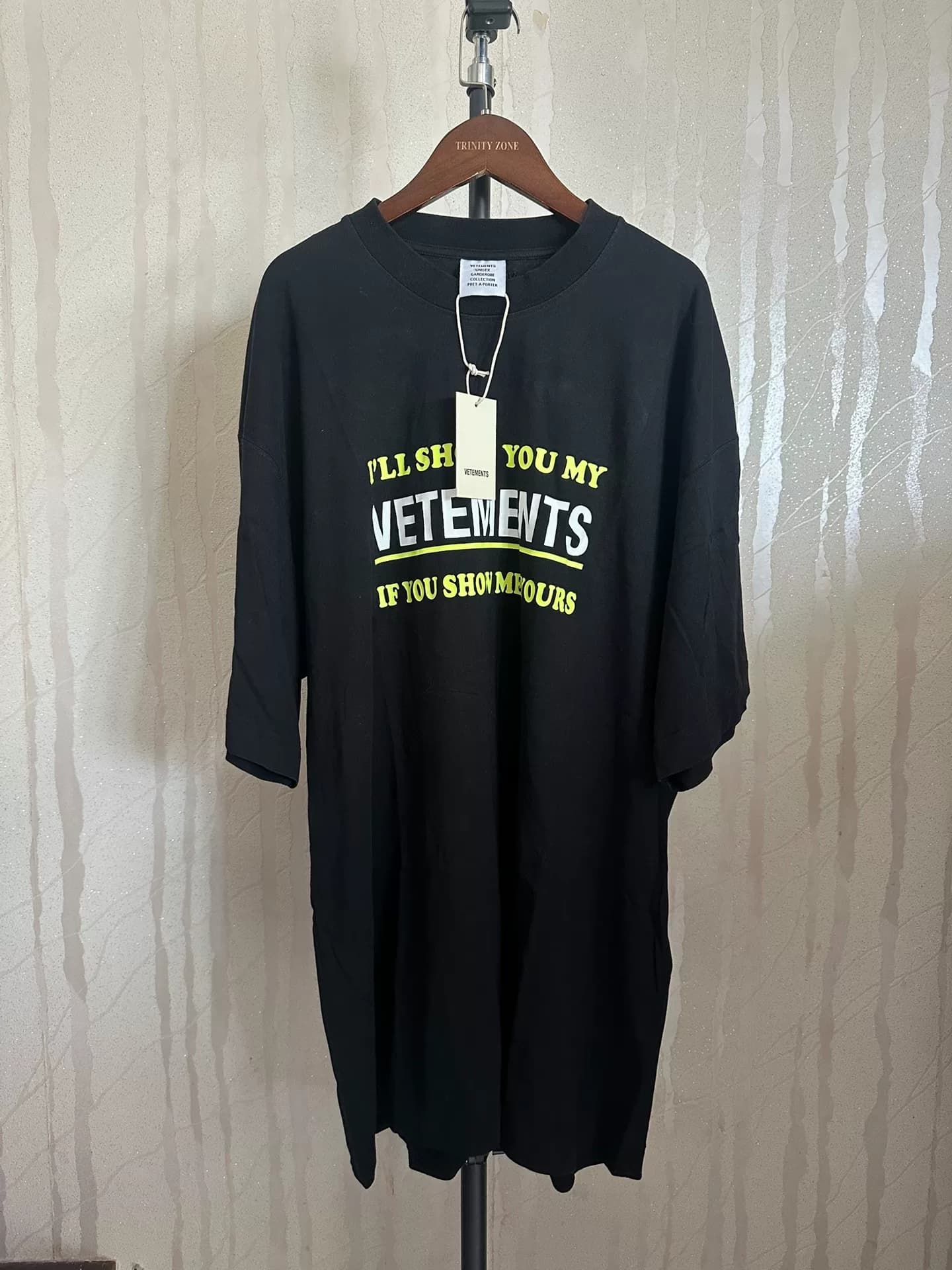 Весенне-летняя футболка с буквенным принтом Vetements 23