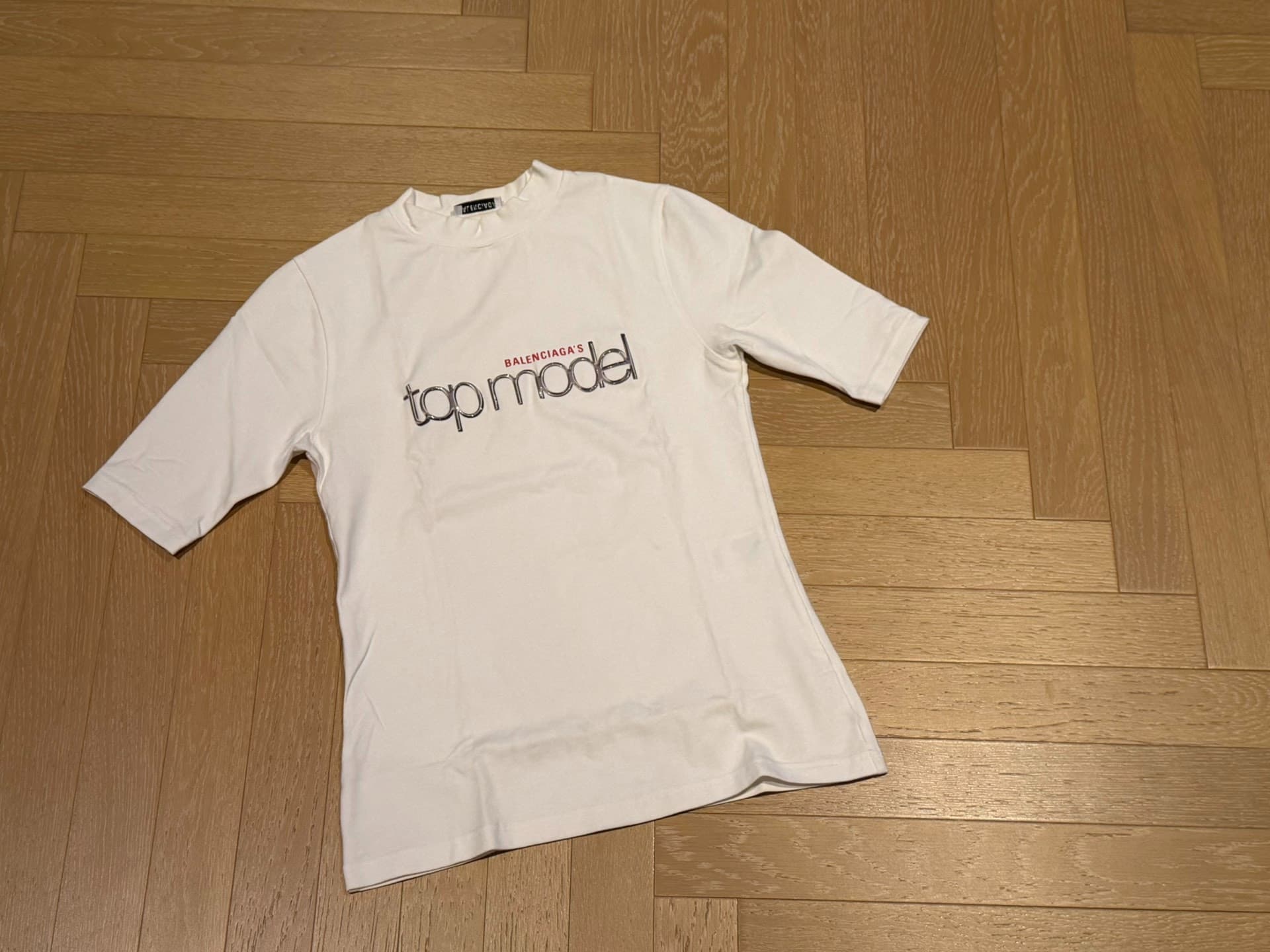 Футболка из натуральной кожи Balenciaga