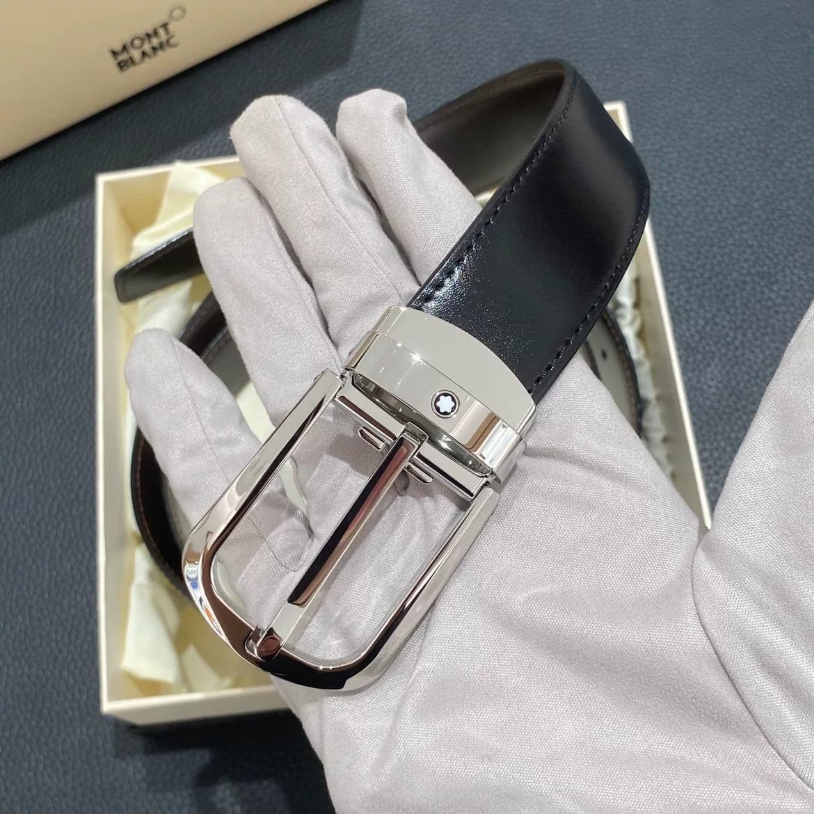 Кожаный ремень Montblanc, артикул MB114412, подлинная верность, с полным комплектом подарочной коробки (подарочной карты), однотонный ремень из волов…