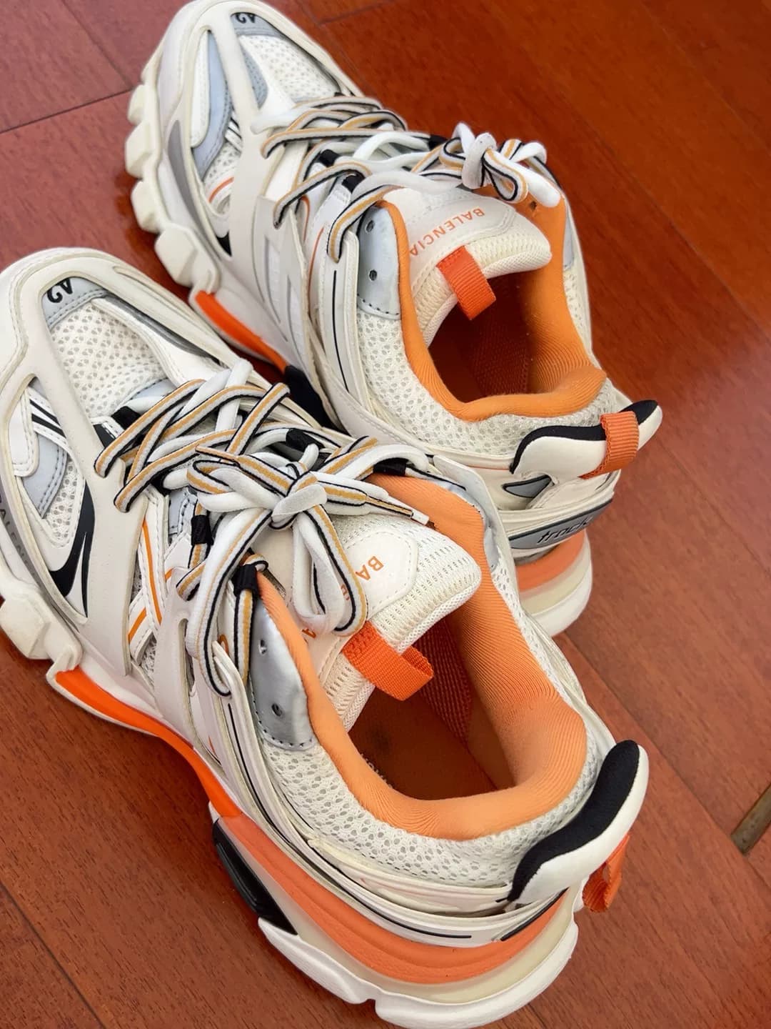 Спортивные бело-оранжевые туфли Balenciaga daddy, размер 42, гарантия подлинности, цвет в порядке,