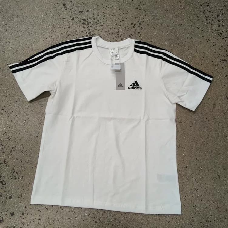 черно-белая футболка adidas с короткими рукавами