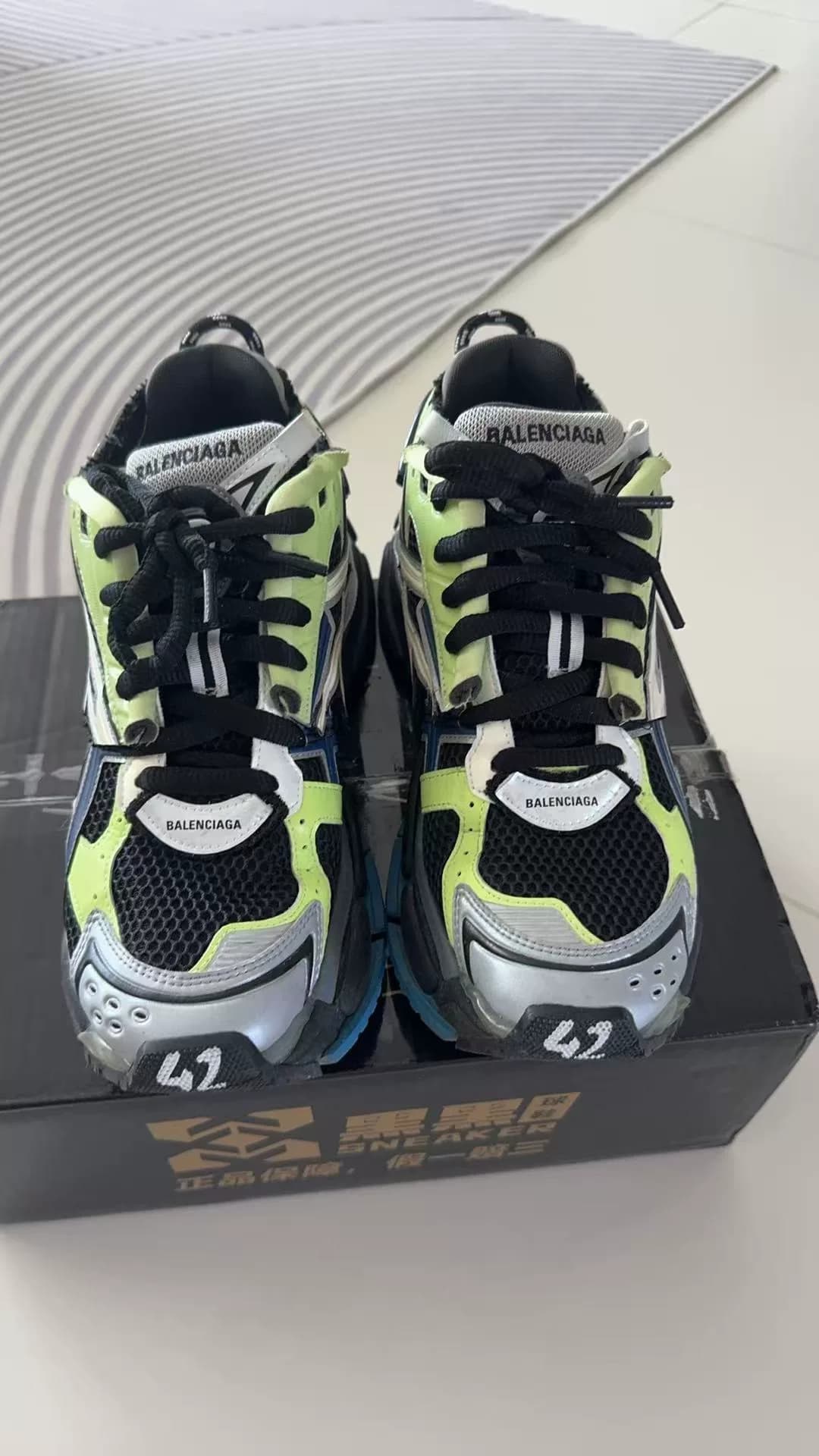 Черные и зеленые кроссовки Balenciaga runner от daddy 42 размера в коробках для обуви все на месте