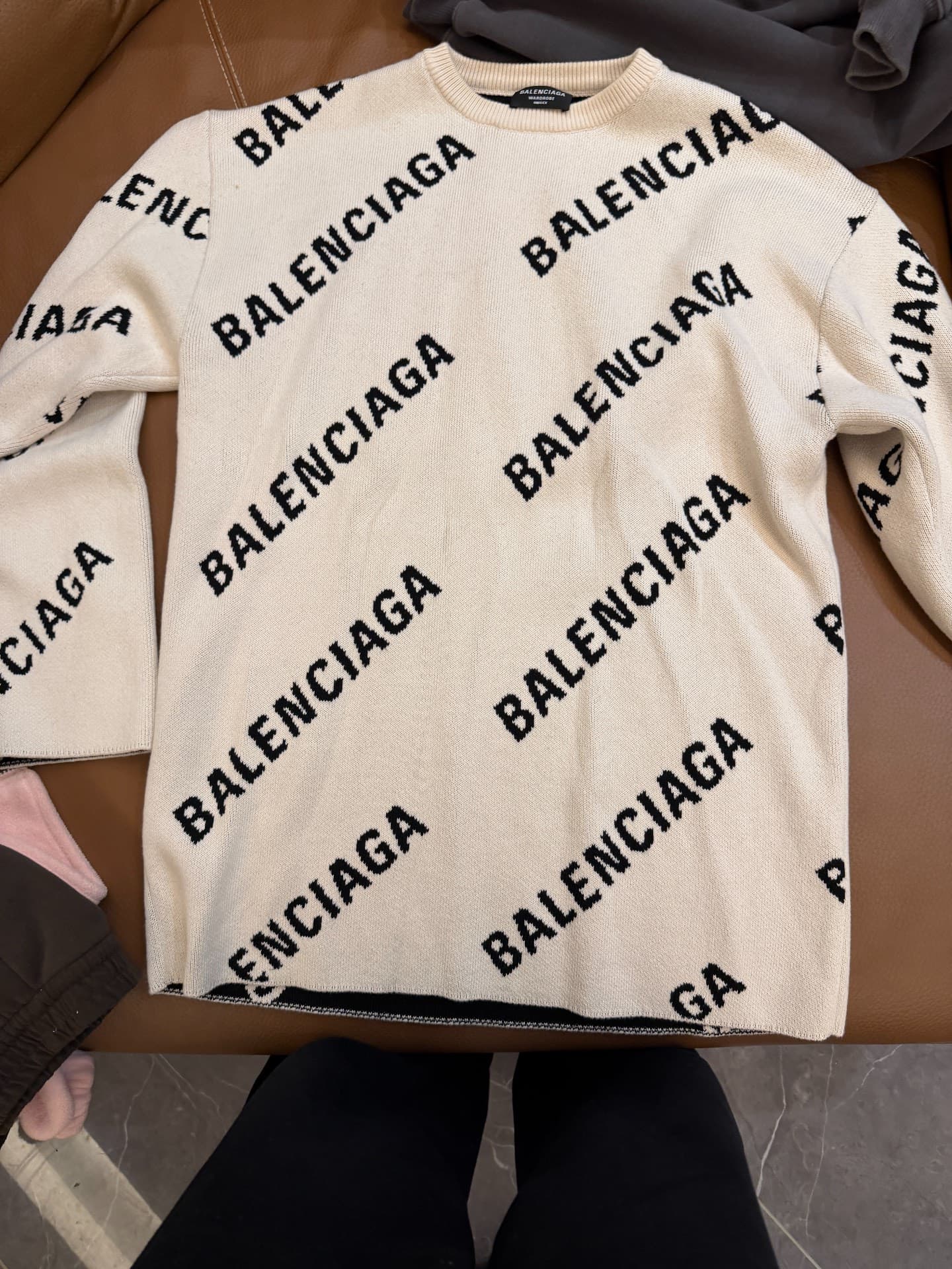 Свитер с логотипом Balenciaga Balenciaga с полным принтом Barrage Размер S