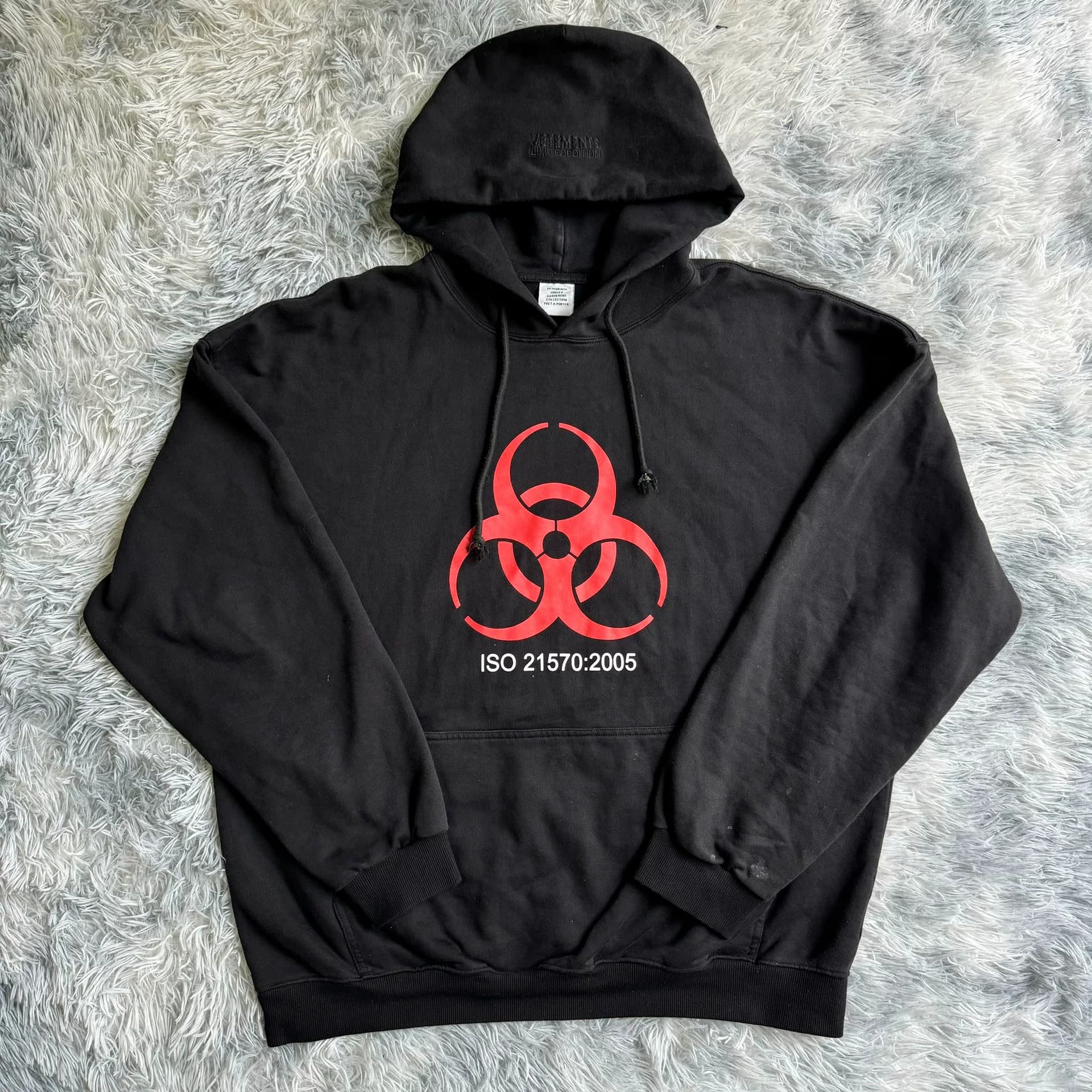 Черная биохимическая толстовка Vetements с капюшоном