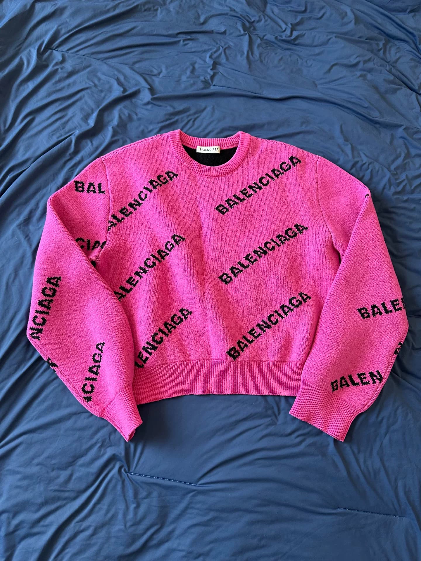 Balenciaga Розовый свитер с логотипом Balenciaga Размер 38