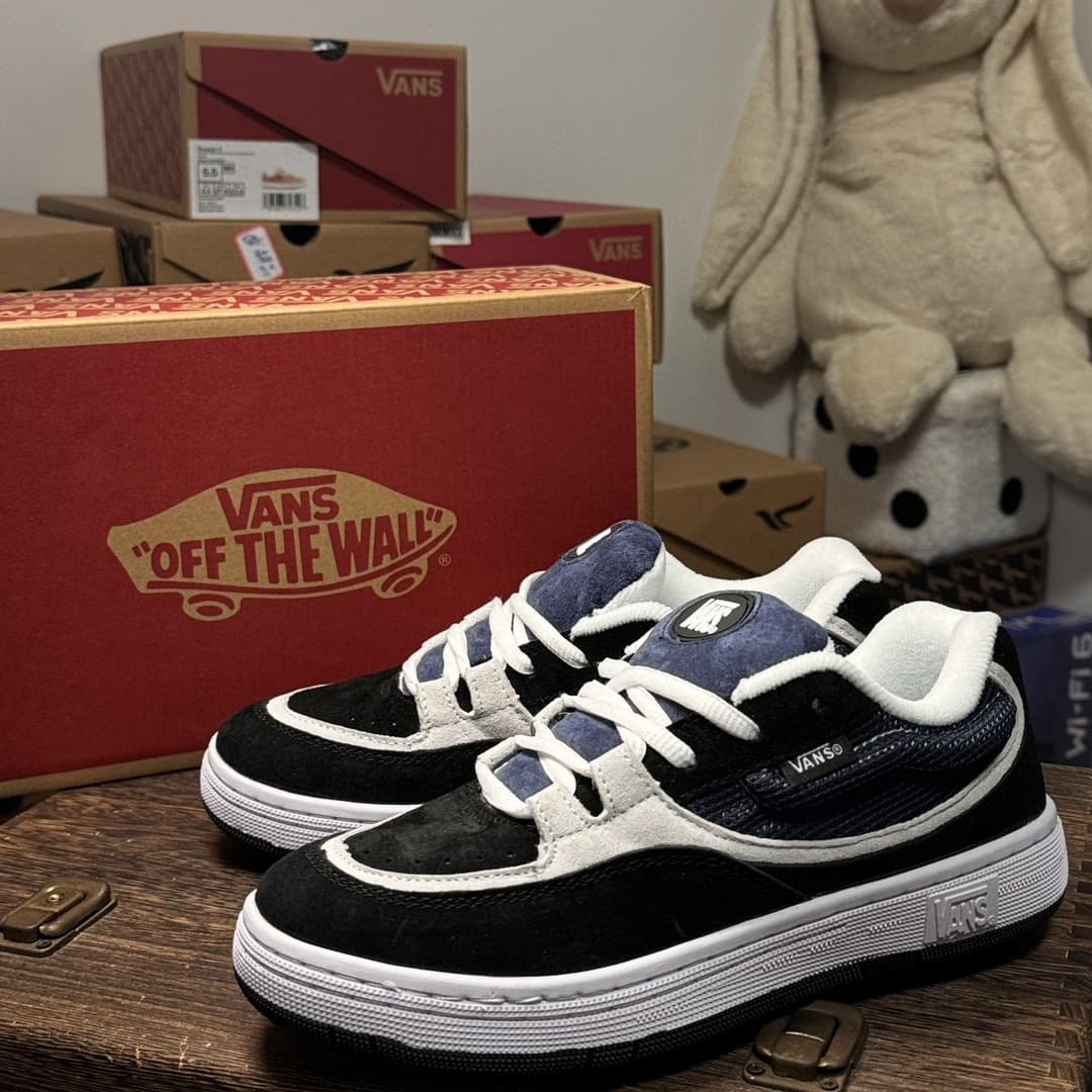 Тип обуви Vans SPEED LS черный и серый Speed Ls