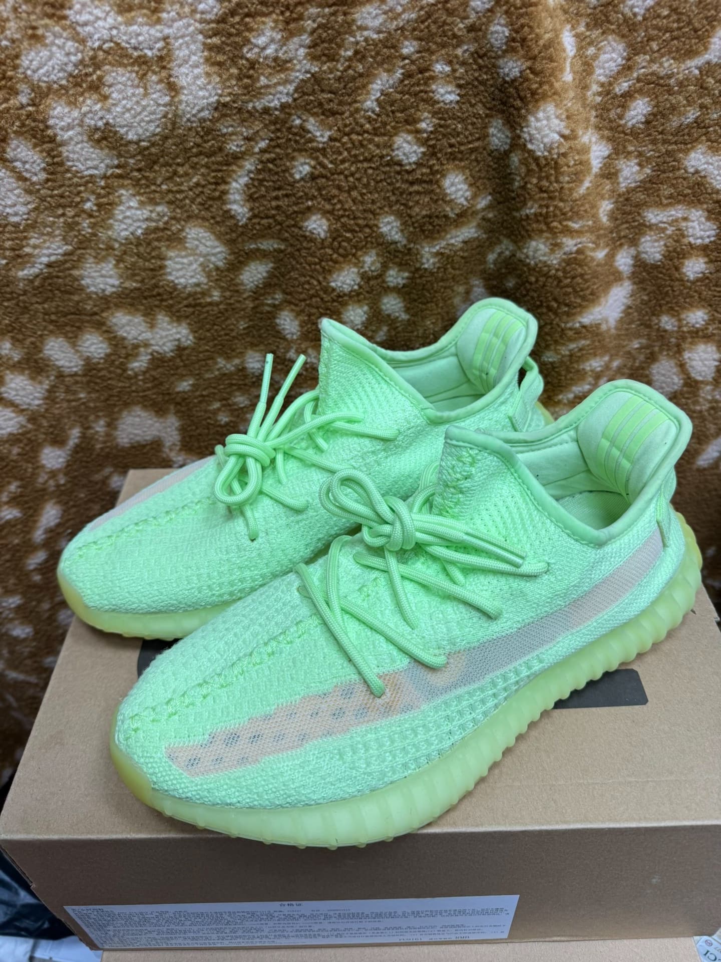 adidas Adidas yeezy350 флуоресцентный зеленый 43 люминесцентный