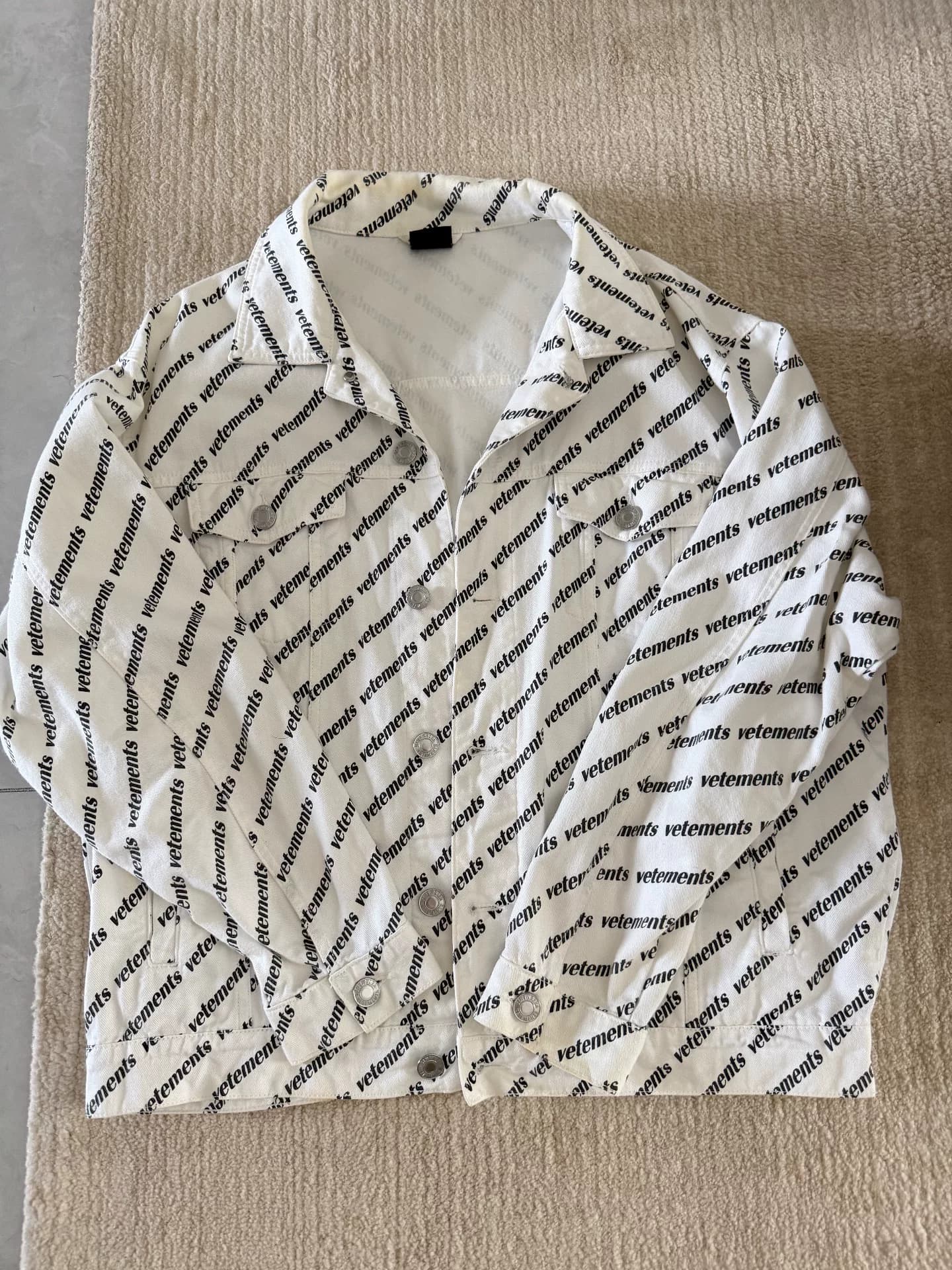 Белая джинсовая куртка VETEMENTS с печатными буквами, размер XL, свободный вариант, мужская