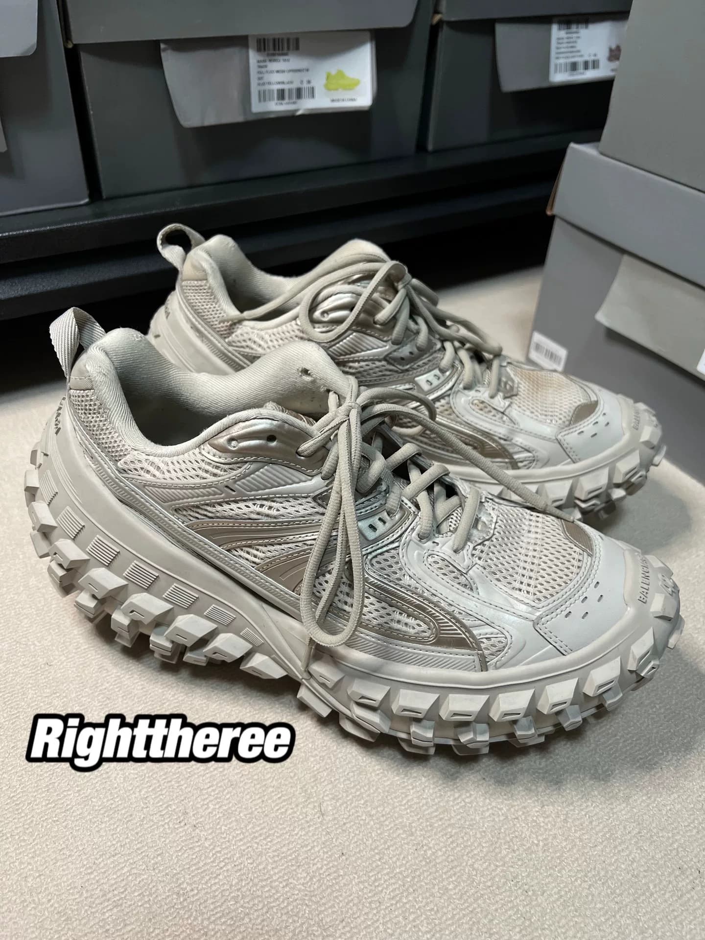 Balenciaga - первые бежевые туфли Balenciaga от Old Tire